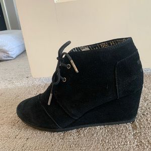 3/20🧁Toms boot wedge